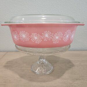 Vintage Pyrex Pink Daisy #045 2.5 Quart Oval Casserole with 945C Lid - Near Mint